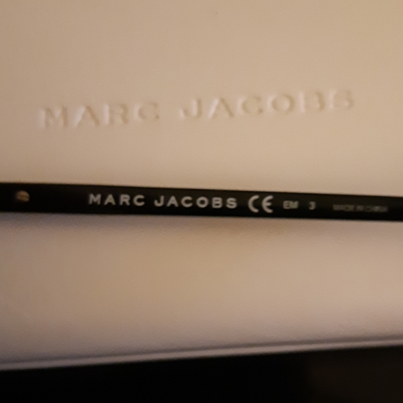 Marc Jacob's Sunglasses - Picture 3 of 4